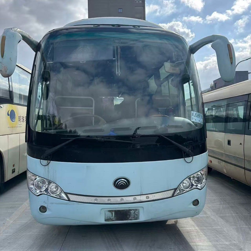 Ônibus diesel usado de 39 lugares