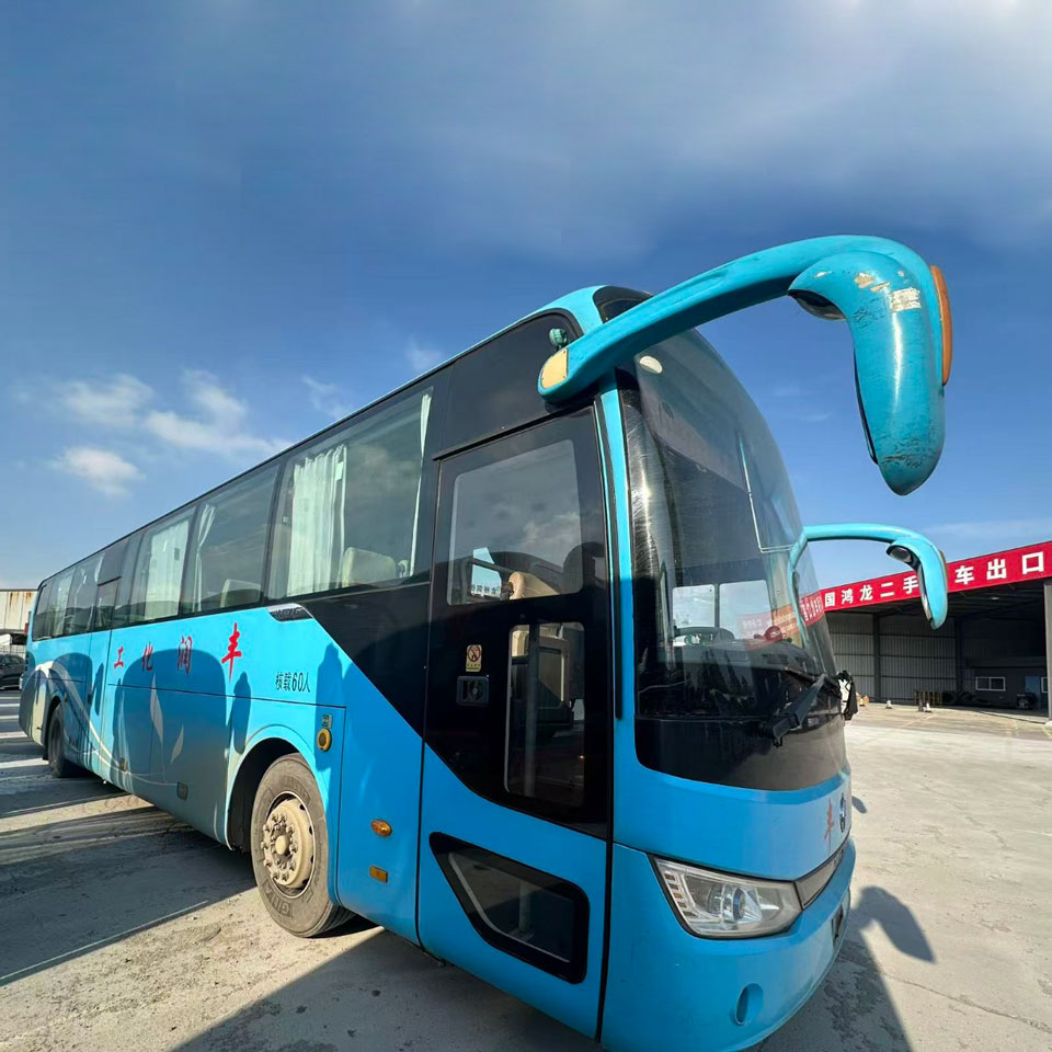 Ônibus usado a diesel Yutong 60 lugares