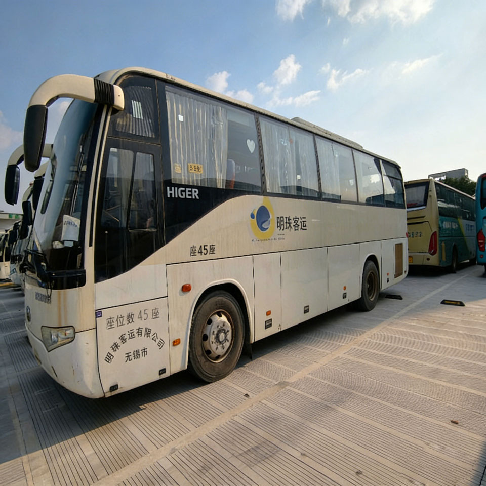 Ônibus diesel usado de 45 lugares