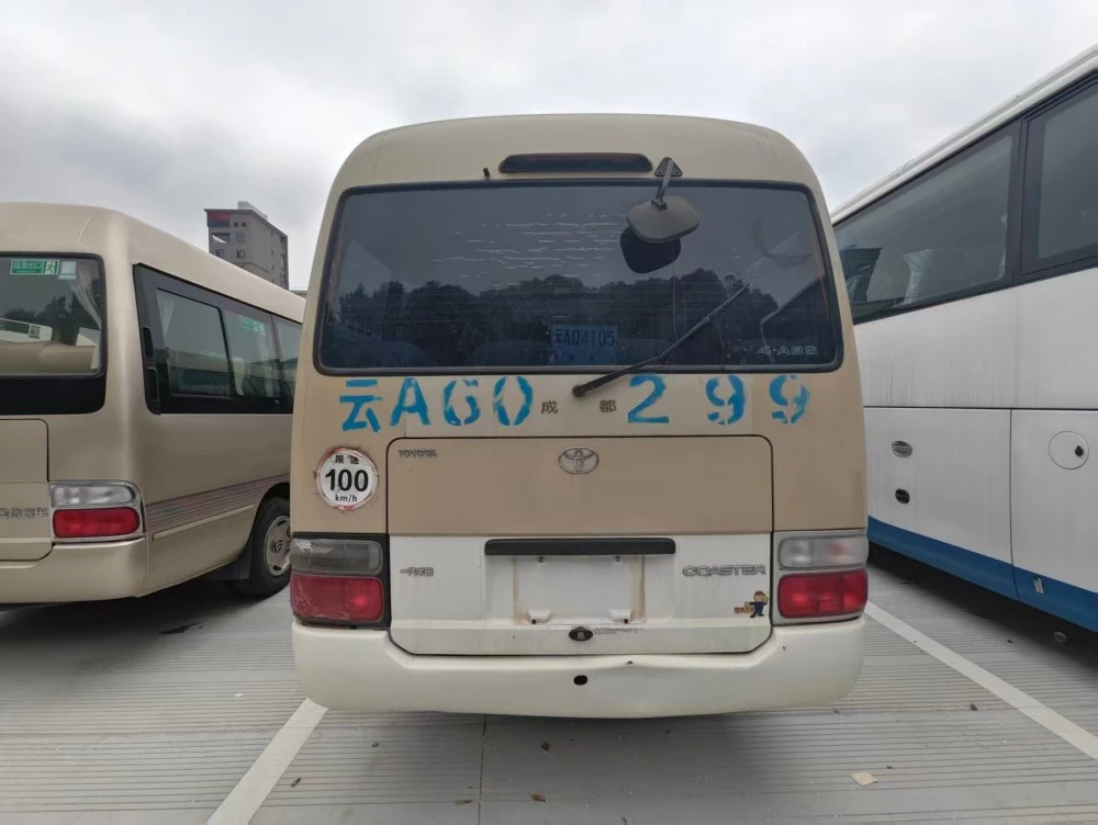 Ônibus a gasolina usado de 20 lugares