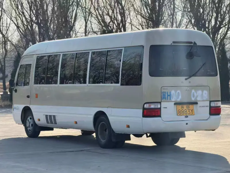 Ônibus de passageiros usados ​​da China Honglong conclui aquisição centralizada de 45 montanhas-russas Toyota.