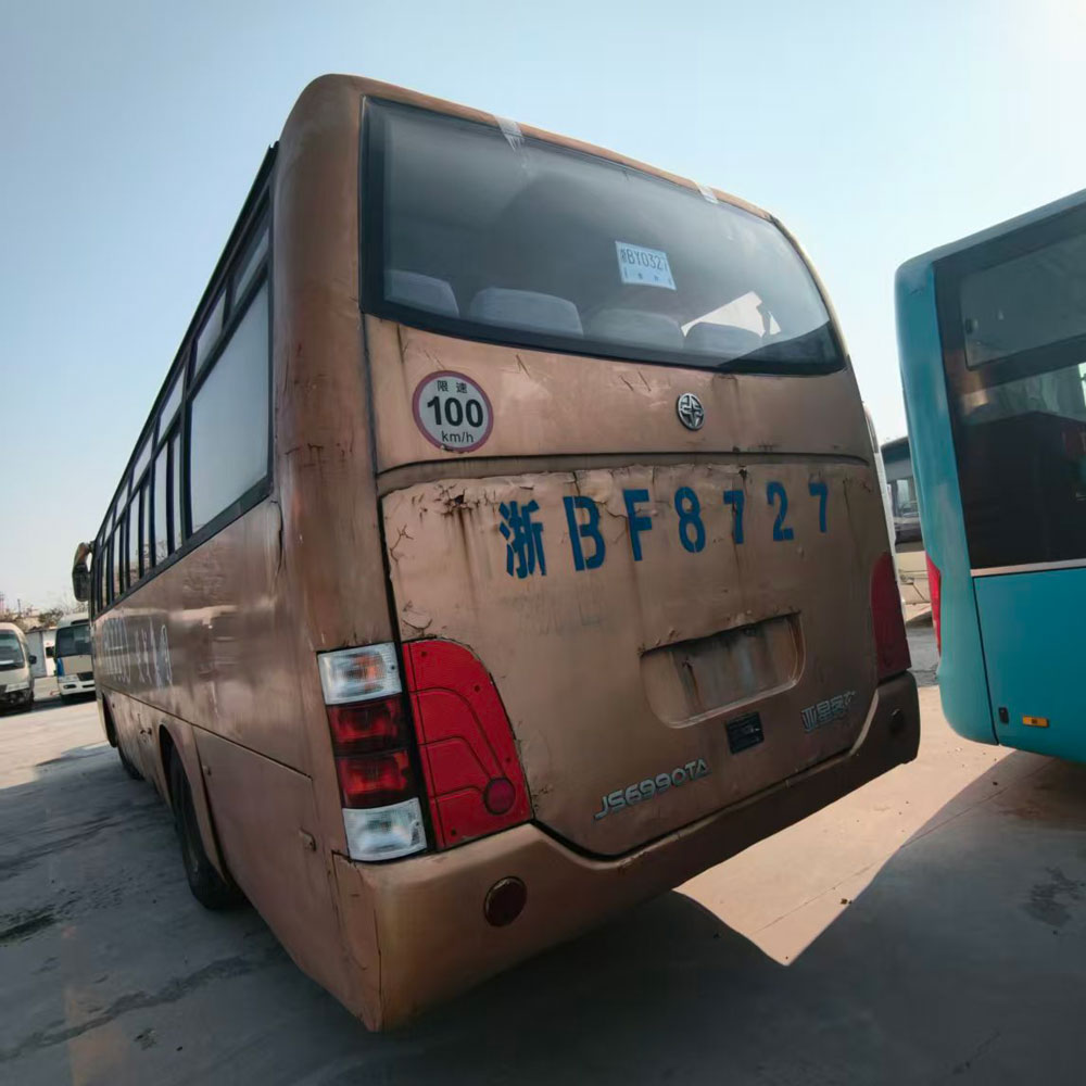 Ônibus usado a diesel Yaxing 45 lugares