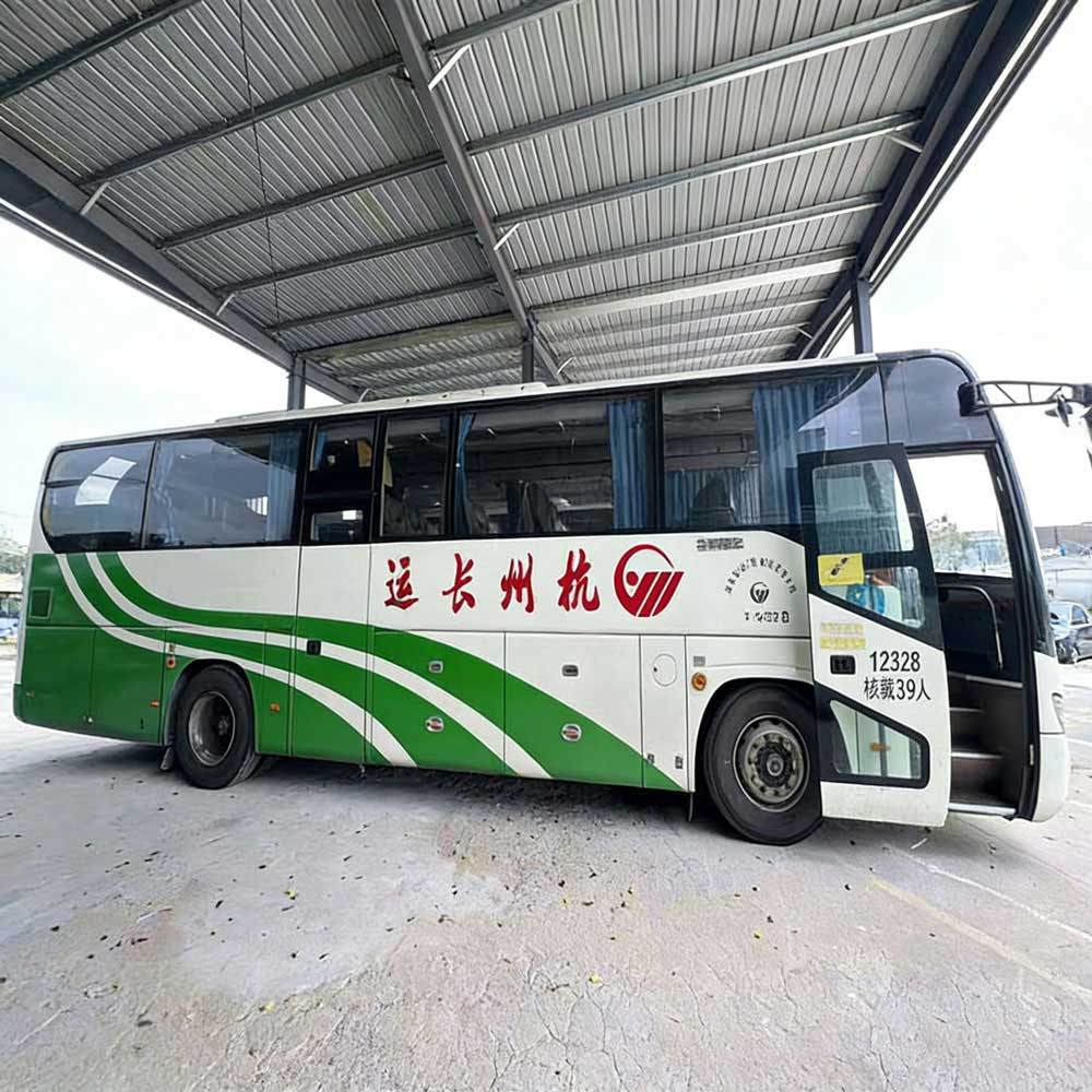 Ônibus diesel usado de 39 lugares