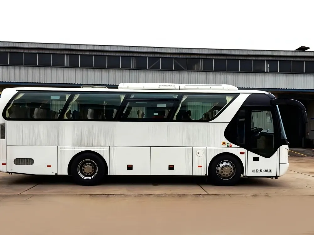 Ônibus diesel usado de 38 lugares