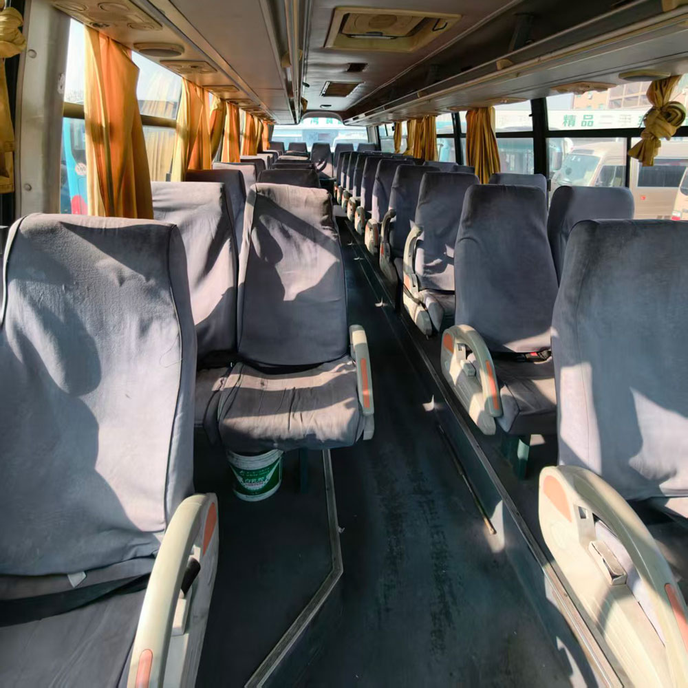 Ônibus usado a diesel Yaxing 45 lugares