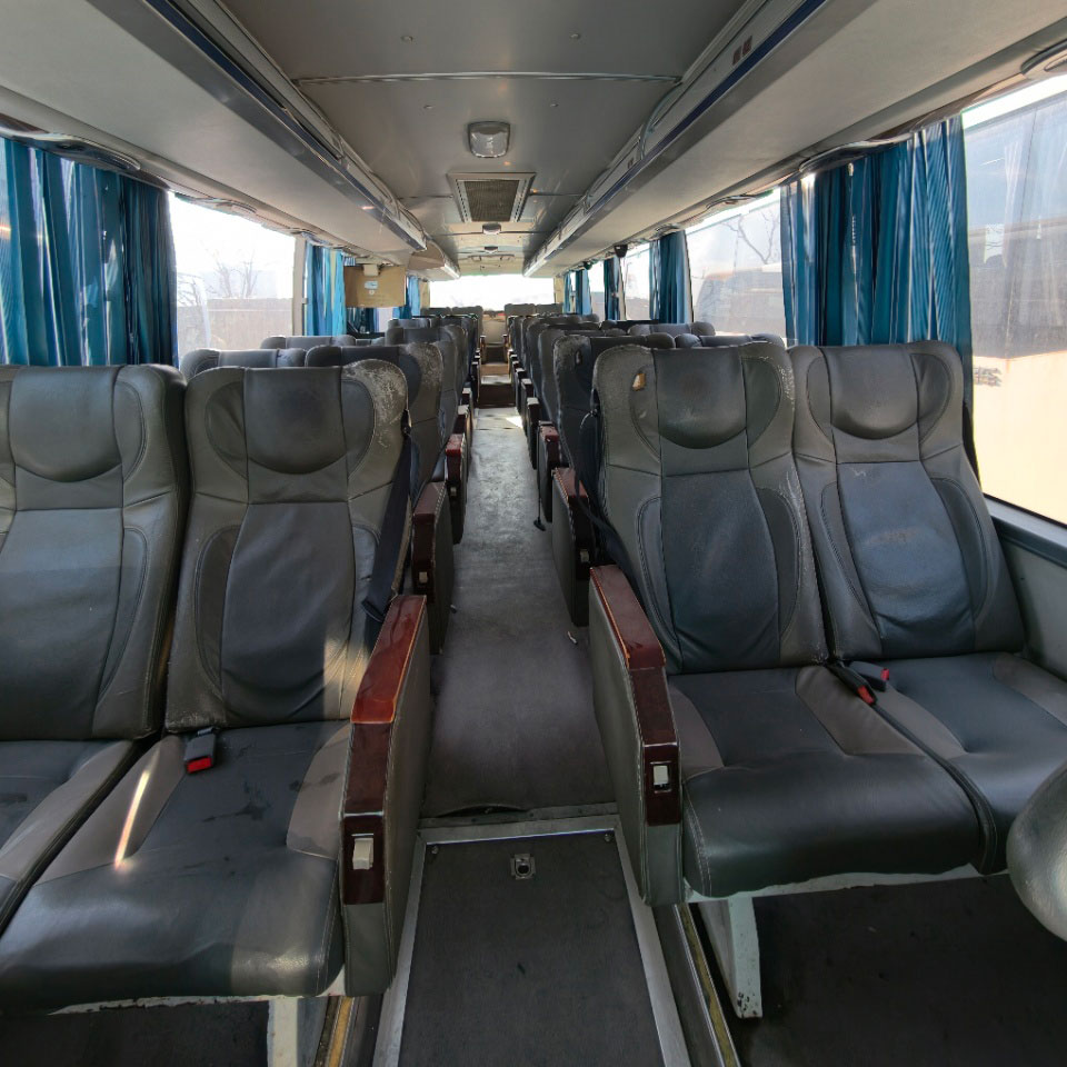 Ônibus usado a diesel Yutong 11m