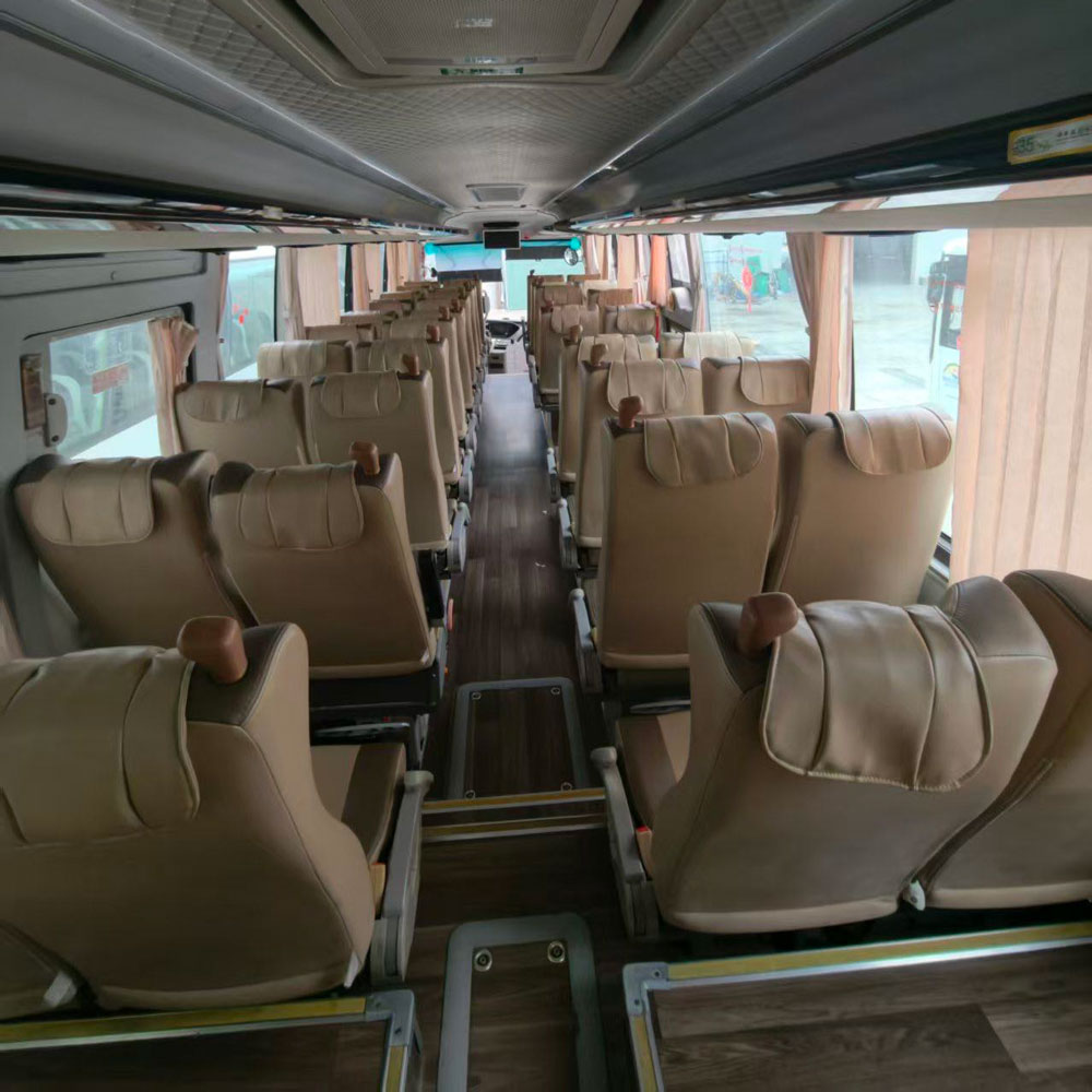 Ônibus usado a diesel Zhongtong 46 lugares