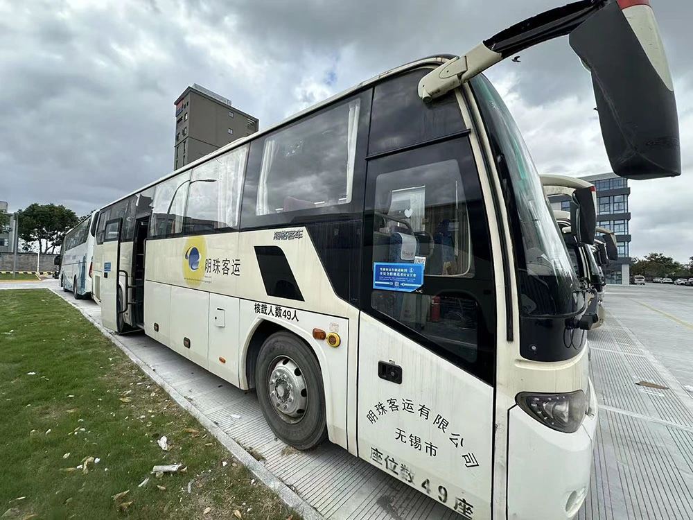 Ônibus diesel usado de 49 lugares