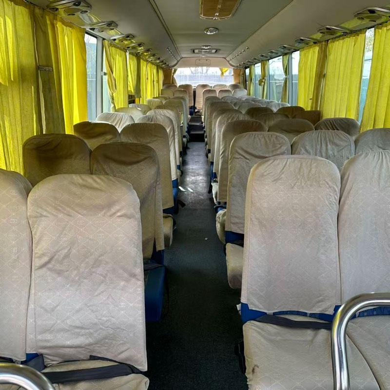 Ônibus usado a diesel Yutong 65 lugares