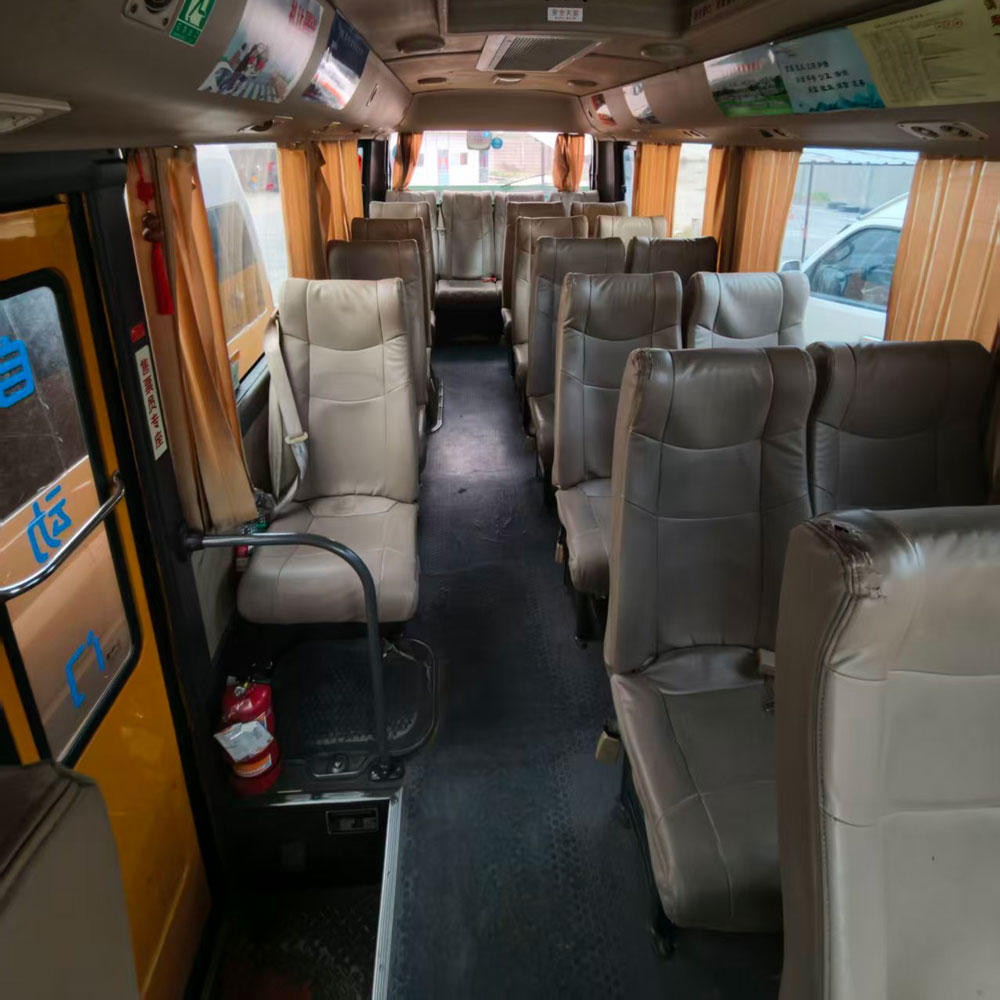 Hyundai Kangendi 23 Seats Diesel Autocarro usado