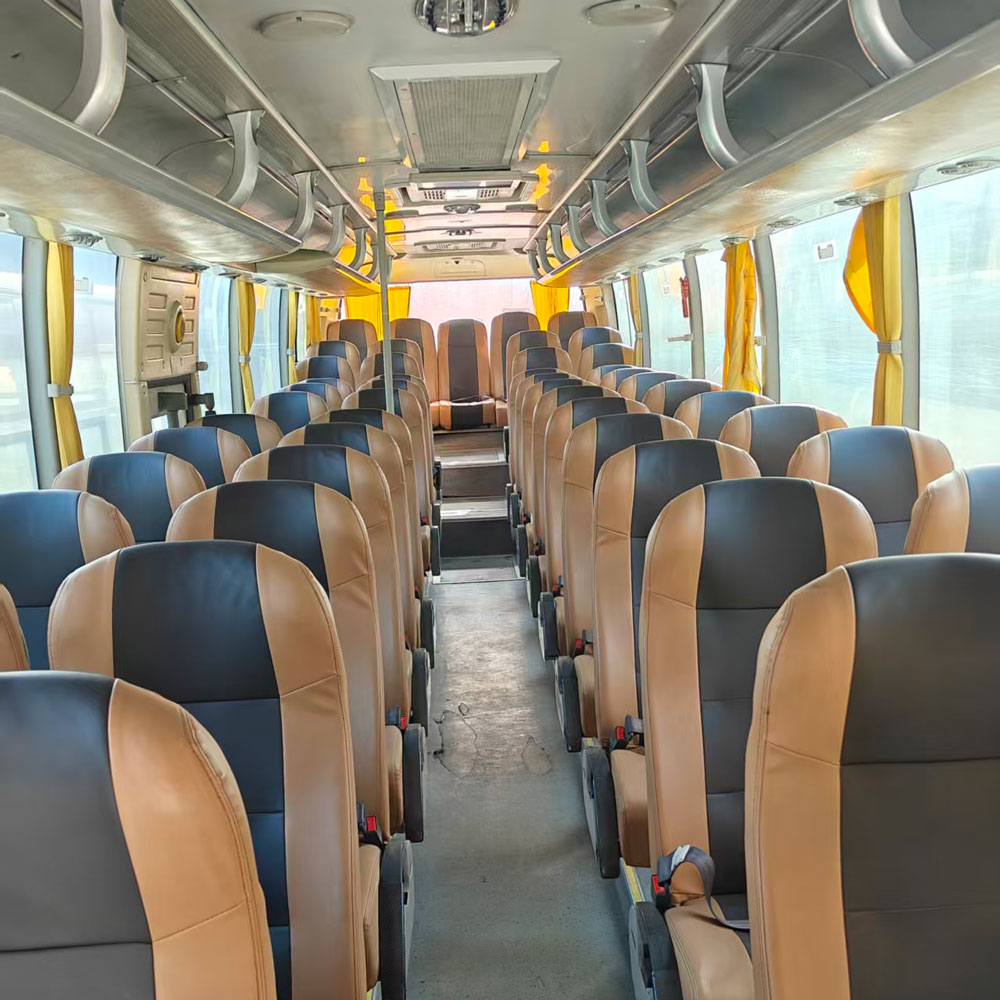 Ônibus diesel usado de 51 lugares