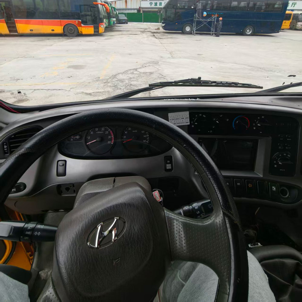Hyundai Kangendi 23 Seats Diesel Autocarro usado